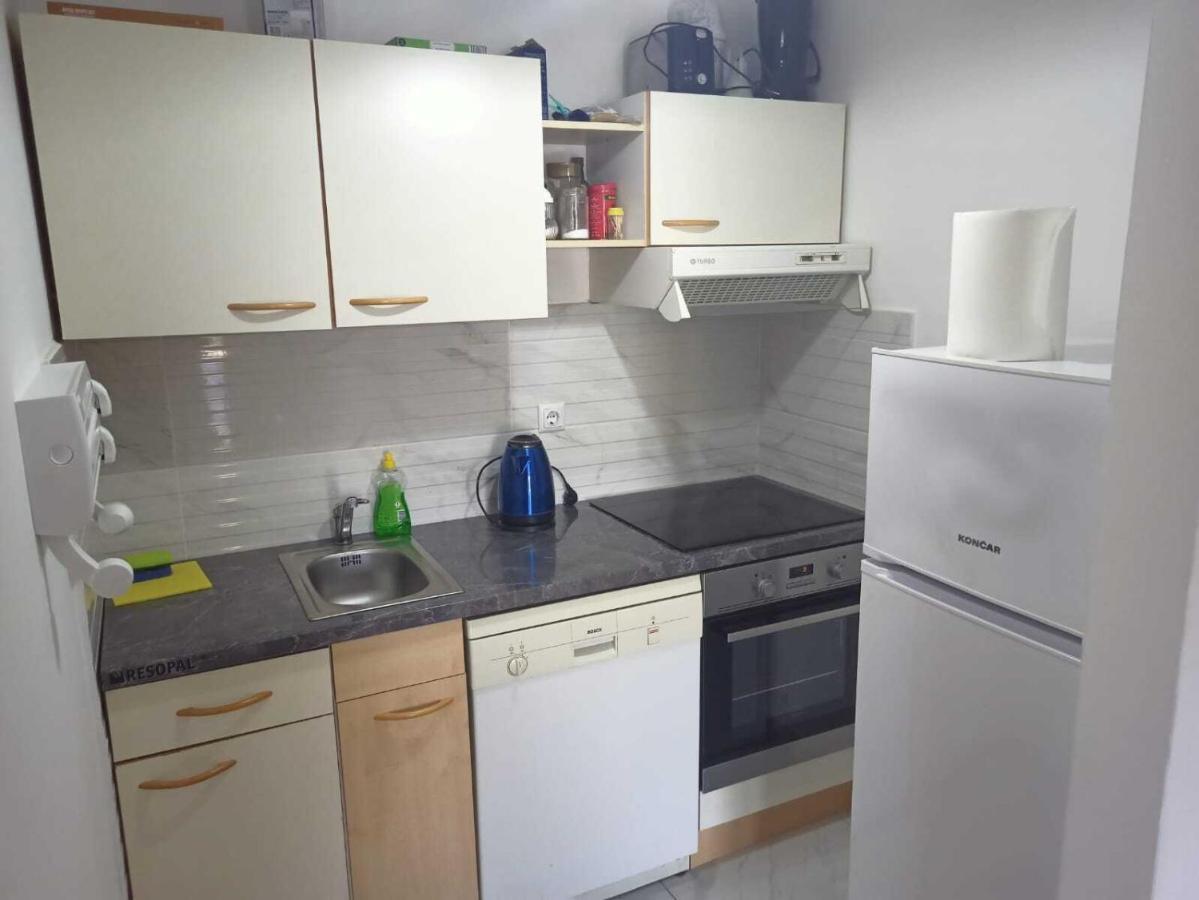 Gizmo Apartments Gornji Karin Εξωτερικό φωτογραφία
